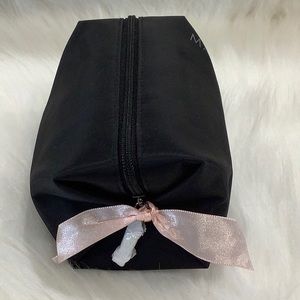 NEW 🩷 Mary Kay🖤Sateen Makeup/Cosmetic Bag